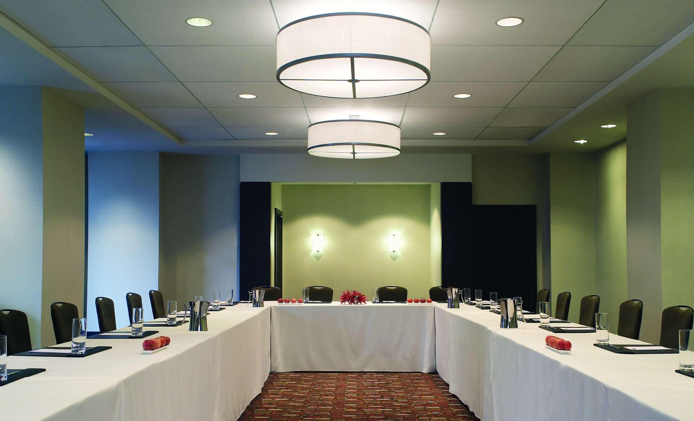 Hyatt Regency Indianapolis At State Capitol Ξενοδοχείο Εξωτερικό φωτογραφία